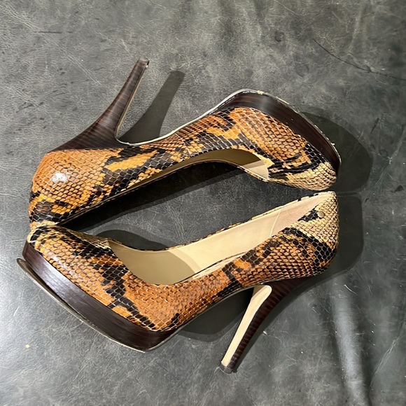 Coach Python Pumps Size 9 - Picture 3 of 12